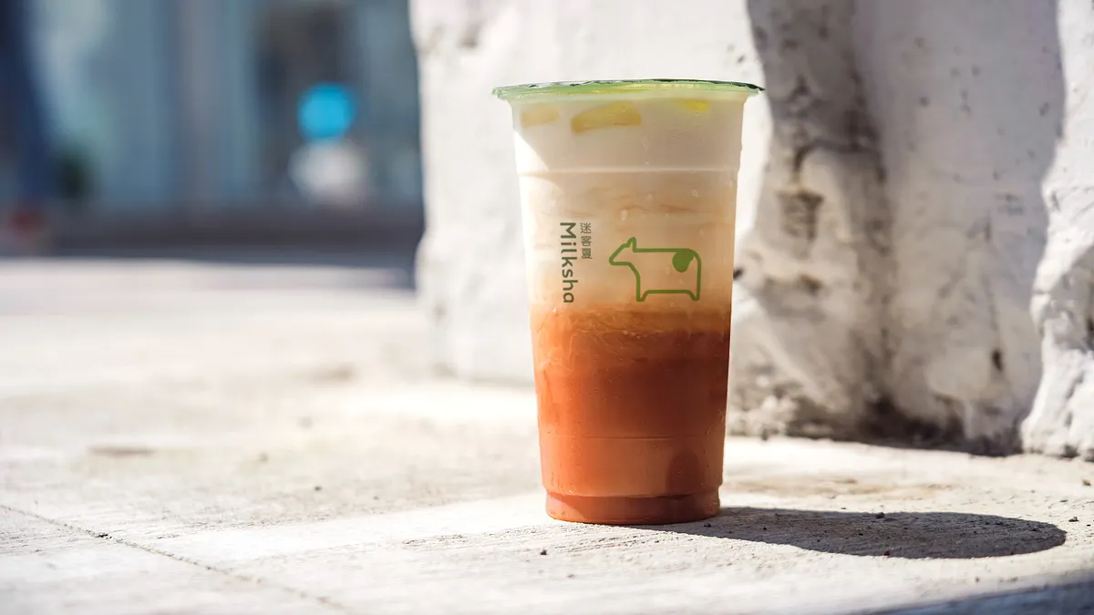 想喝手搖杯快筆記!迷客夏推出手搖杯限時買一送一。(圖/迷客夏提供) 想喝手搖杯快筆記!迷客夏推出手搖杯限時買一送一。(圖/迷客夏提供)