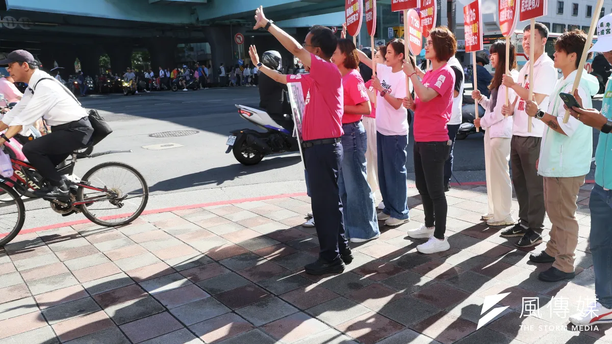 筆者認為,隨著7月26日大罷免逼近,台灣社會正面臨一場由民進黨主導、青鳥側翼助攻的政治動員狂潮,彷彿重現「現代文革」的氛圍。(資料照,柯承惠攝)