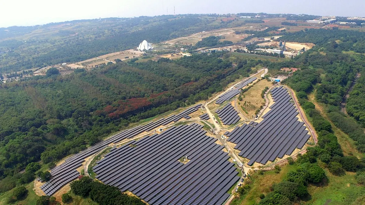 雲豹能源去年開始二度將電廠發電利益,賣給美商貝萊德資產管理,合計出售超過14個案場、裝置容量190MW。圖為雲豹能源與貝萊德合作的台中文山掩埋場地面型太陽光電系統。示意圖。(取自雲豹能源官網)