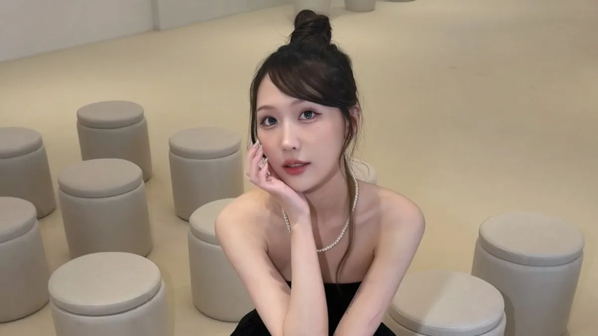 Joeman與蕭伊分手風波延燒近1個月,從神祕女網紅、私約Tiny、無套與避孕藥爭議,一路燒到蕭伊公開檢驗報告,驗出HPV第53型及披衣菌;Joeman復出後,團隊一句「不能穿雨衣」又遭蕭伊批評二次傷害。(圖/翻攝自蕭伊Threads)