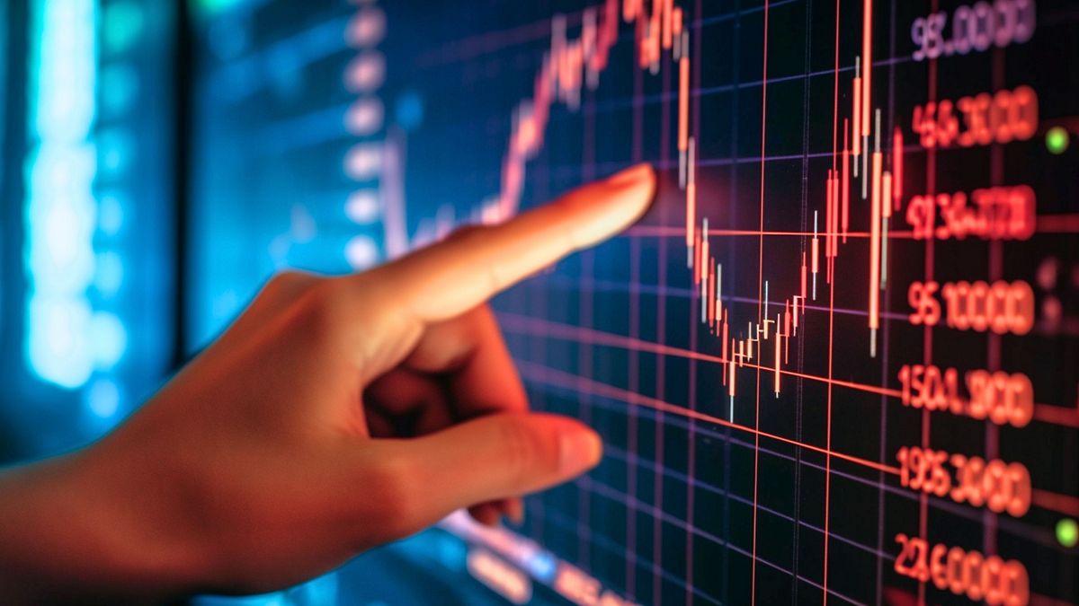 早盤快訊》台股衝高回落跌312點!失守3萬3關卡,台積電跌20元領跌權值股