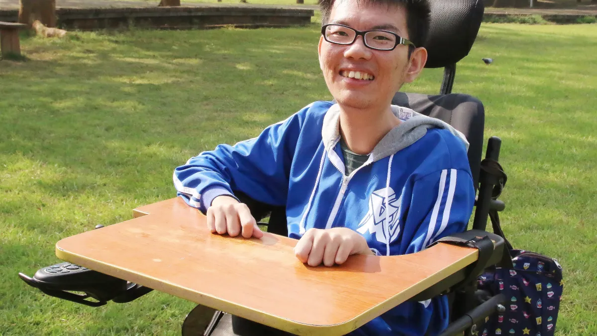 拿書卷獎、圍棋賽奪冠 中正罕病學子活出精彩人生