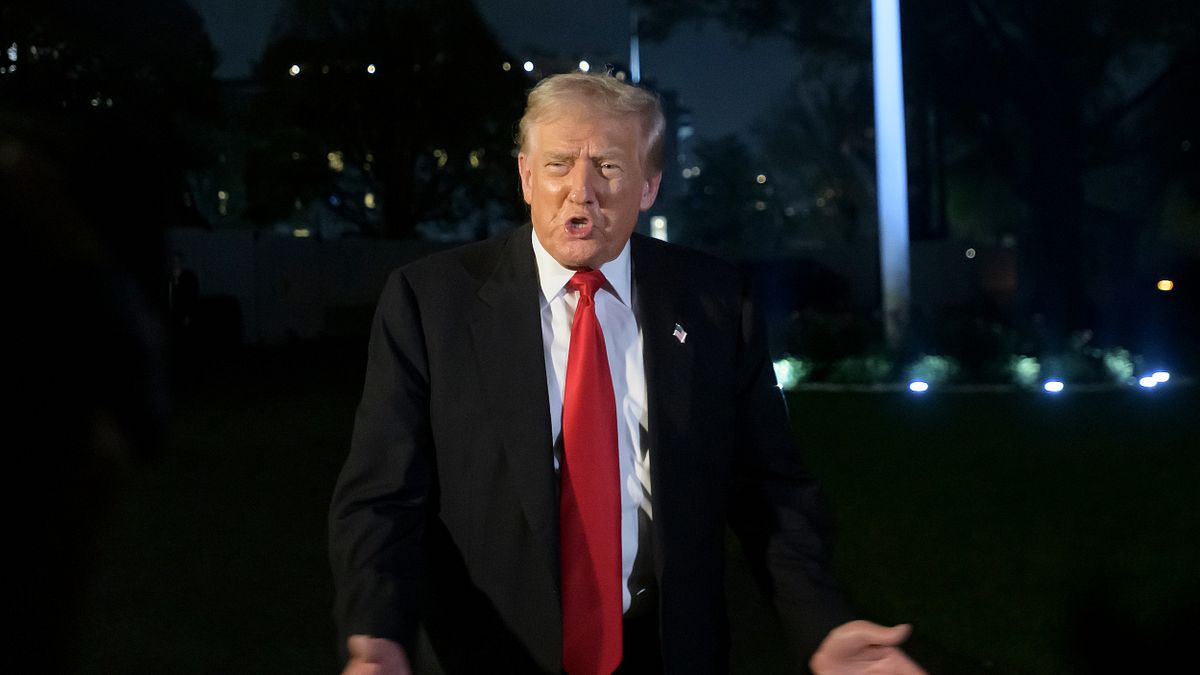 川普又嫉妒台灣「生產100%晶片」!狠批晶片法案沒用 誓言靠關稅奪回主導權