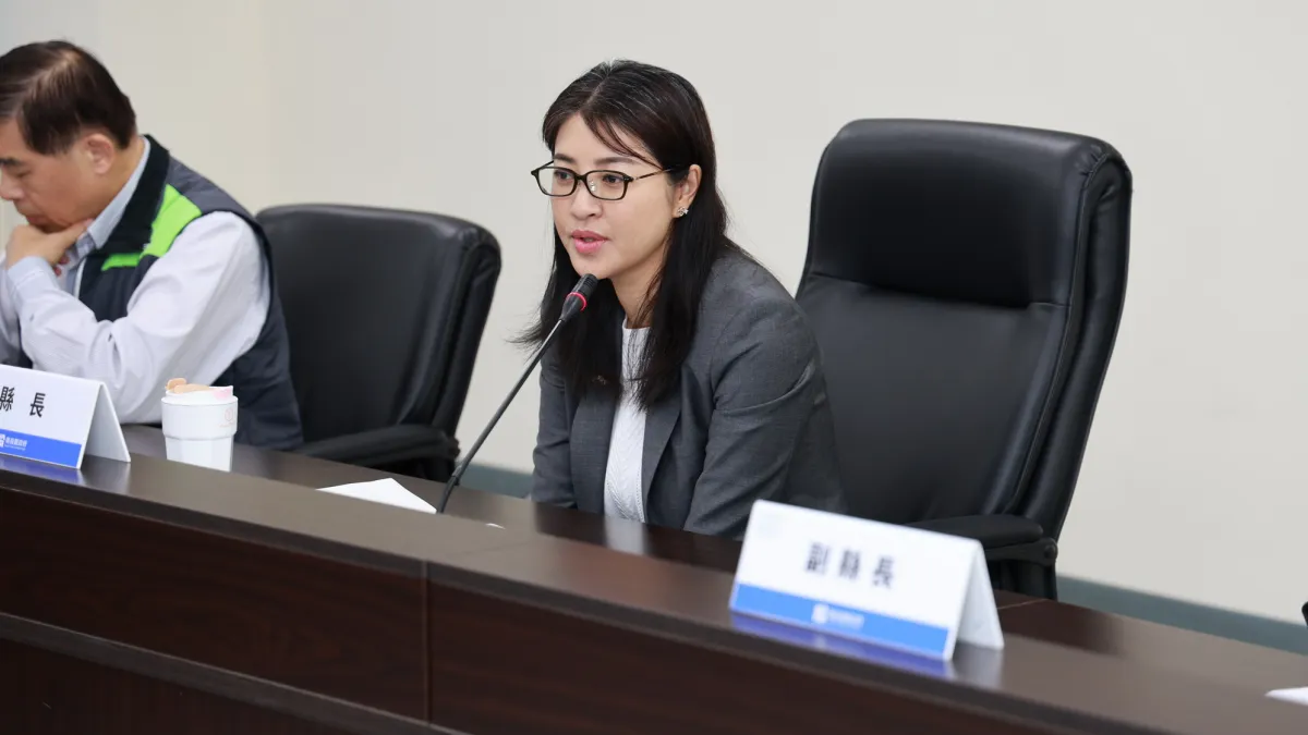 南投縣長許淑華主持在縣務會議,對於轄內高山3起山難事件4位罹難山友表達哀悼之意。(圖/南投縣政府)