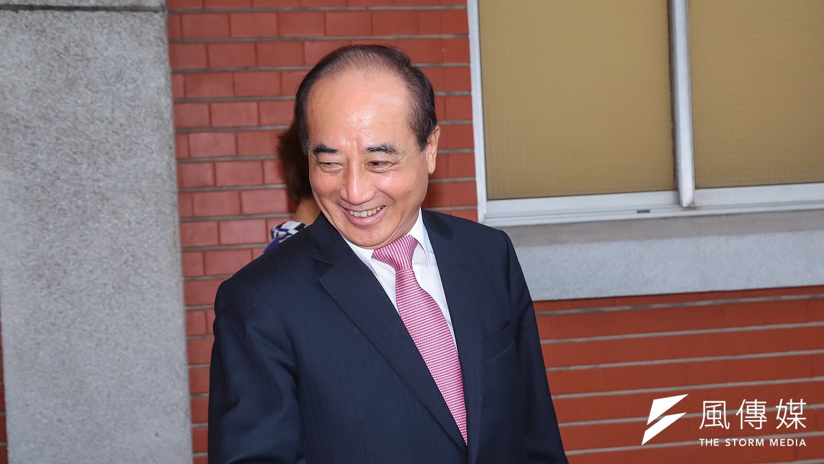 前立法院長王金平在檯面下依舊活躍,記者們還曾開玩笑,應該聘請他擔任立法院「喬」委會召委。(資料照,顏麟宇攝) 前立法院長王金平在檯面下依舊活躍,記者們還曾開玩笑,應該聘請他擔任立法院「喬」委會召委。(資料照,顏麟宇攝)