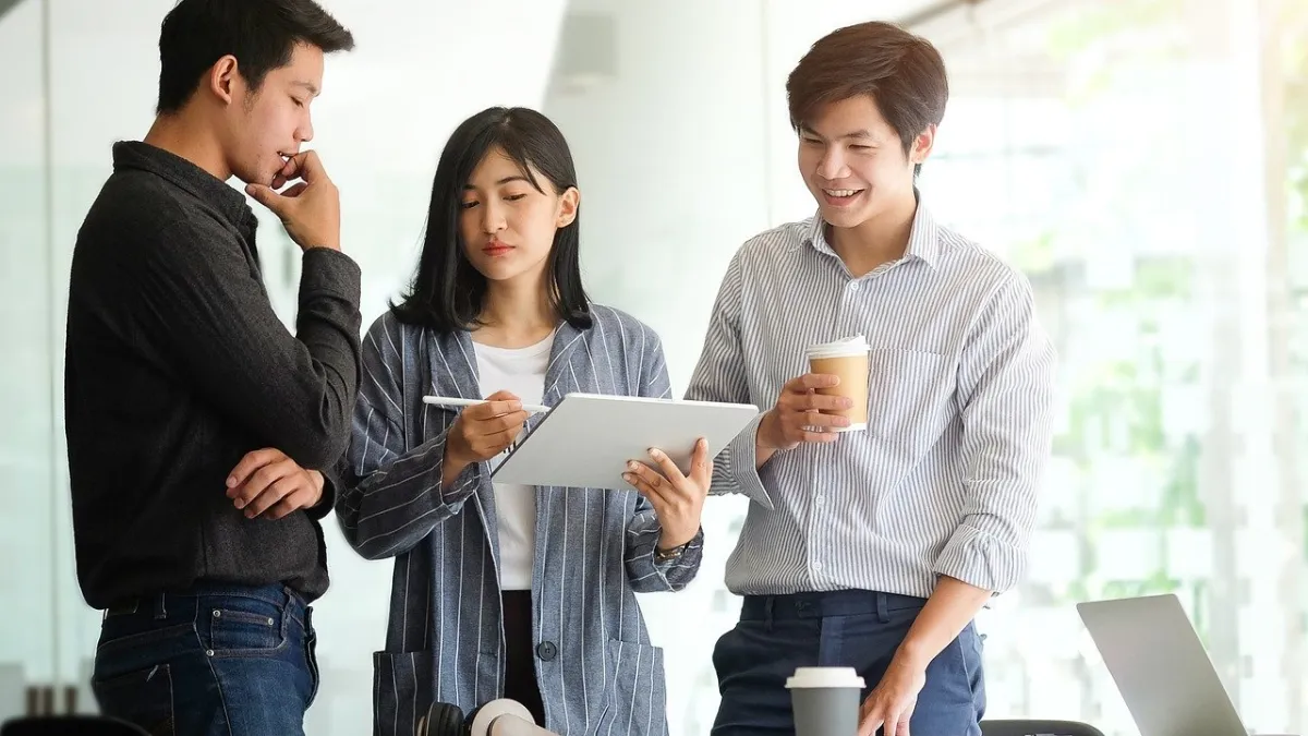 剛入社會的時候,就是單純把「事」做好,位階愈高,就是要把「人」做好。(示意圖/取自Pixabay)