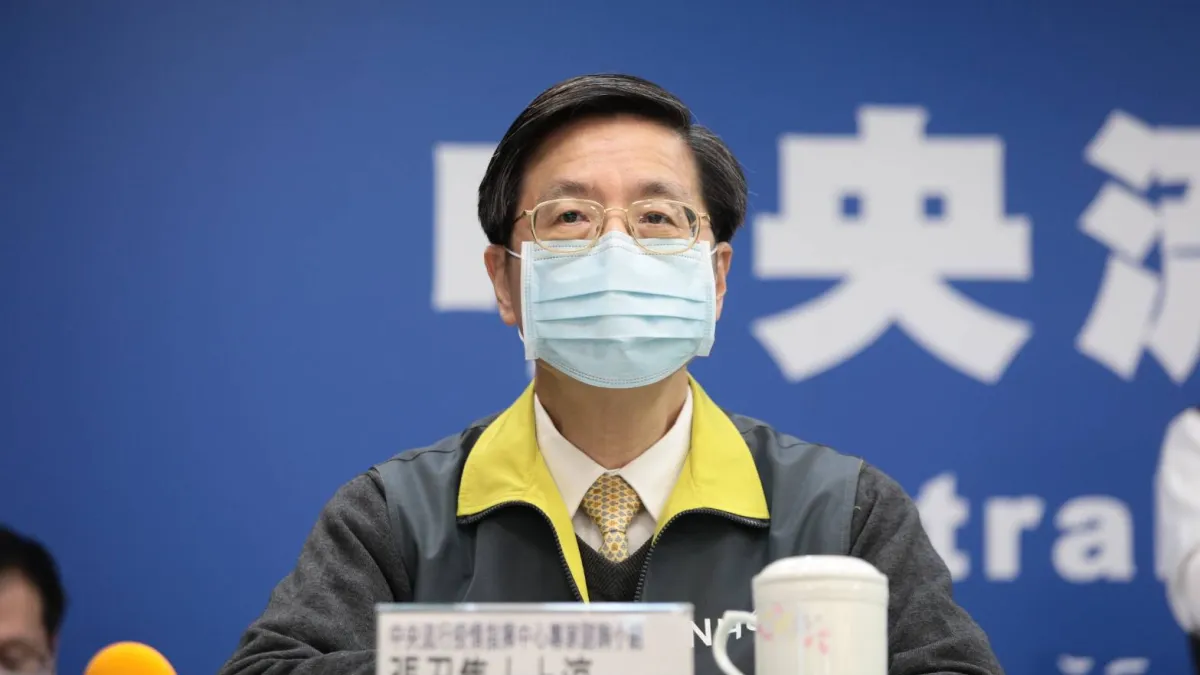 針對新冠肺炎可能出現的症狀,指揮中心專家諮詢小組召集人張上淳表示,台灣沒有確診個案反應眼睛不適,眼睛本身的病變或發炎現象非觀察重點。(資料照,指揮中心提供)
