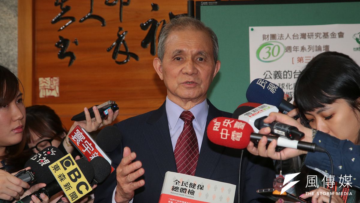 被提名的促轉會主委黃煌雄31日出面向媒體說明接任緣由。(顏麟宇攝) 被提名的促轉會主委黃煌雄31日出面向媒體說明接任緣由。(顏麟宇攝)