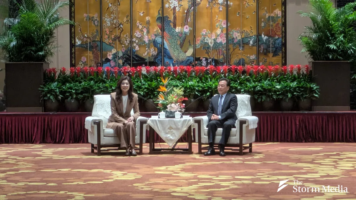 Kuomintang Chairperson Cheng Li-wun leads a delegation on a visit to mainland China, meeting Jiangsu Provincial Party Secretary Xin Changxing at noon on April 8, 2026. (Photo / Yang Teng-kai)