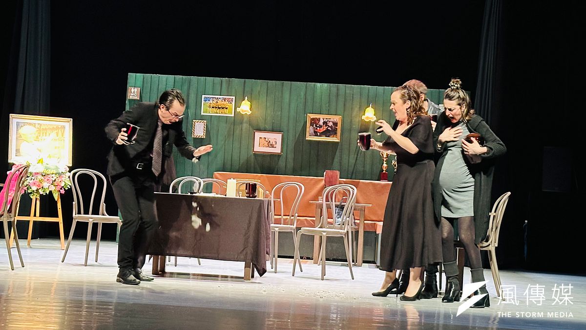 比利時靜物劇團15日下午彩排《這就是人「身」啊!》演出片段。(圖/王秀禾攝) 比利時靜物劇團15日下午彩排《這就是人「身」啊!》演出片段。(圖/王秀禾攝)