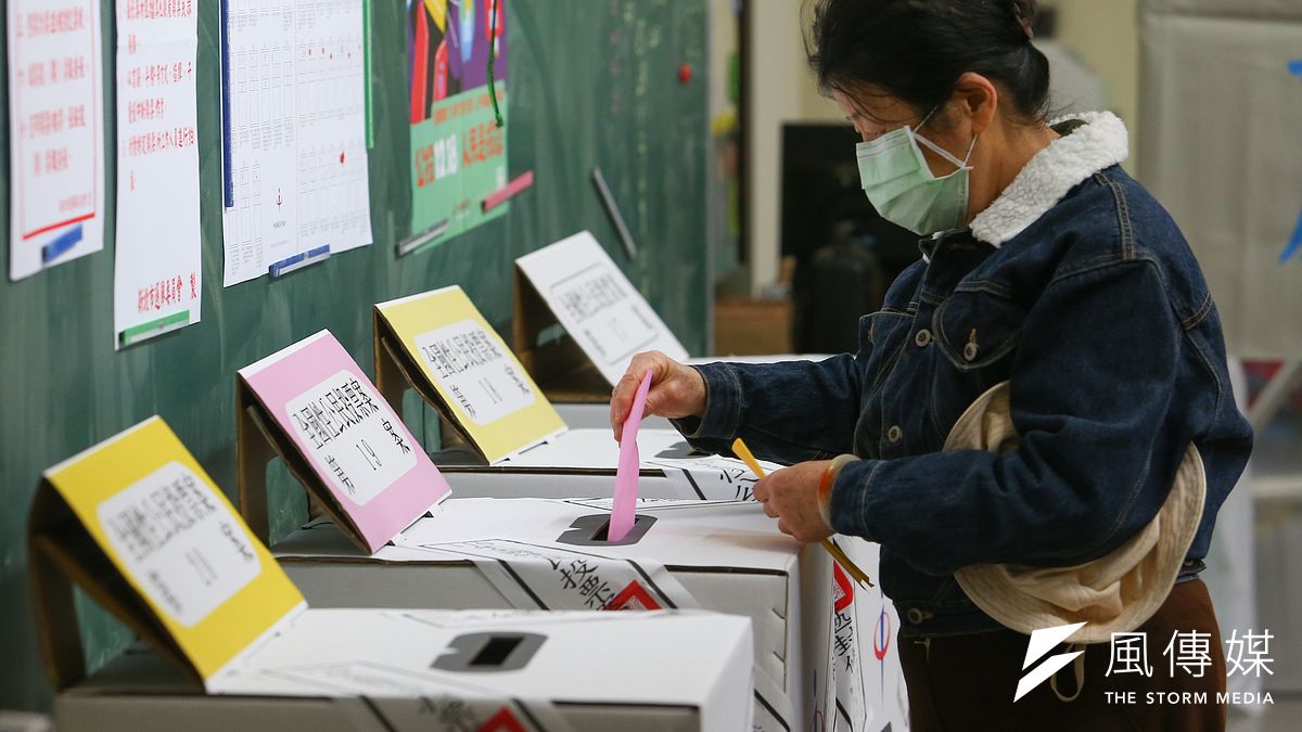 筆者認為台灣公民擁有的公投權利,並不能稱為是一種民主獨裁,民主與獨裁是互斥的2個概念。示意圖,非關當事人。(資料照,顏麟宇攝) 筆者認為台灣公民擁有的公投權利,並不能稱為是一種民主獨裁,民主與獨裁是互斥的2個概念。示意圖,非關當事人。(資料照,顏麟宇攝)