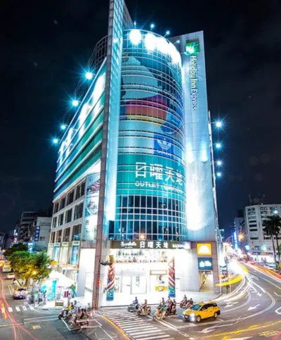 全台OUTLET推薦|台中:日曜天地OUTLET。(圖/取自日曜天地OUTLET官網)