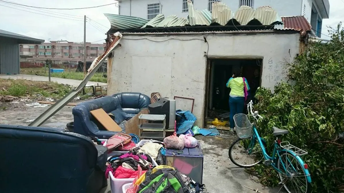 尼伯特颱風過後,台東災情嚴重,家扶中心向民眾募集募款,幫助受扶助家庭重建家園。(取自台東家扶中心臉書)