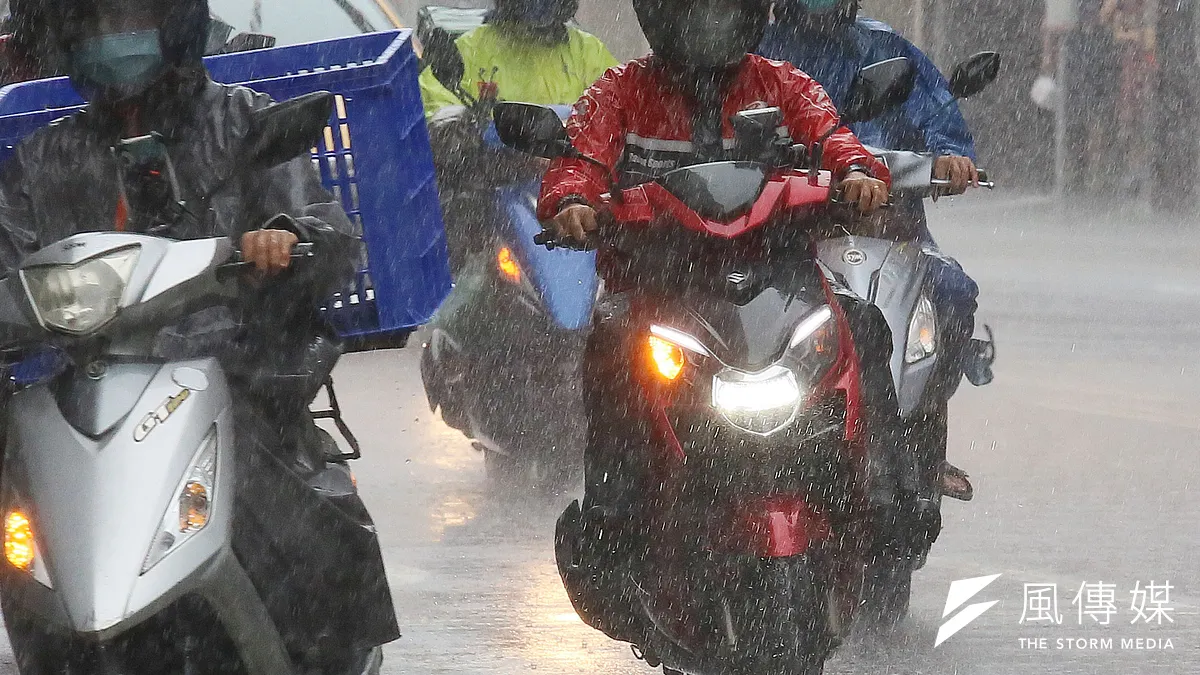 颱風逼近台灣,全台交通異動一次看。(資料照/柯承惠攝) 颱風逼近台灣,全台交通異動一次看。(資料照/柯承惠攝)