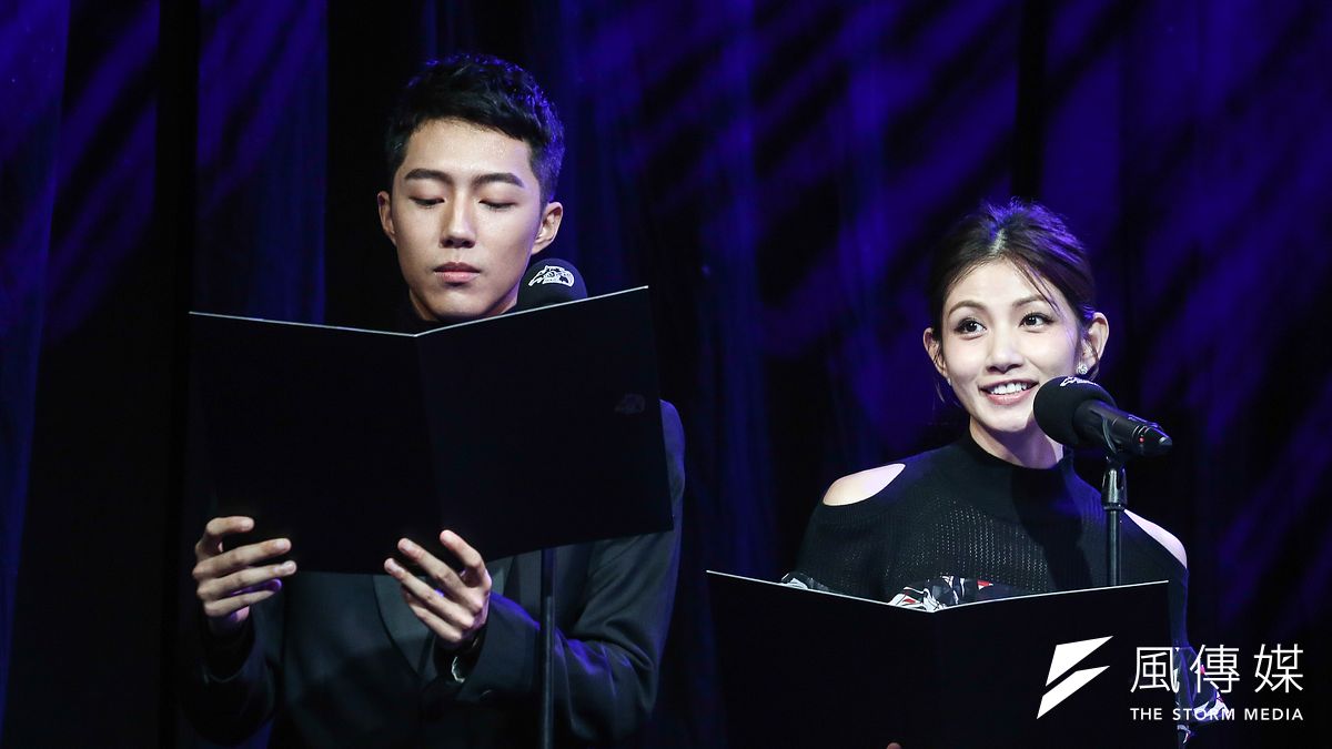 第55屆金馬獎入圍公布記者會,由李千娜(右)和蔡凡熙(左)宣布名單。(陳品佑攝) 第55屆金馬獎入圍公布記者會,由李千娜(右)和蔡凡熙(左)宣布名單。(陳品佑攝)