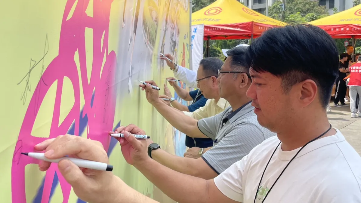 宏國德霖科大333小鐵人賽吸引鄰近新北高工、清水高中、土城國中、中正國中四校共襄盛舉。(圖/宏國德霖科大)