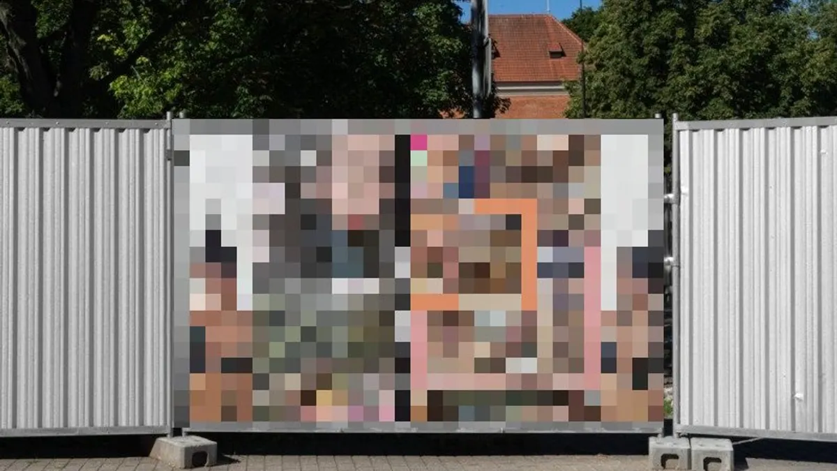 PTT瘋傳輔大女學生約砲被公審的照片。(圖/翻攝自PTT)