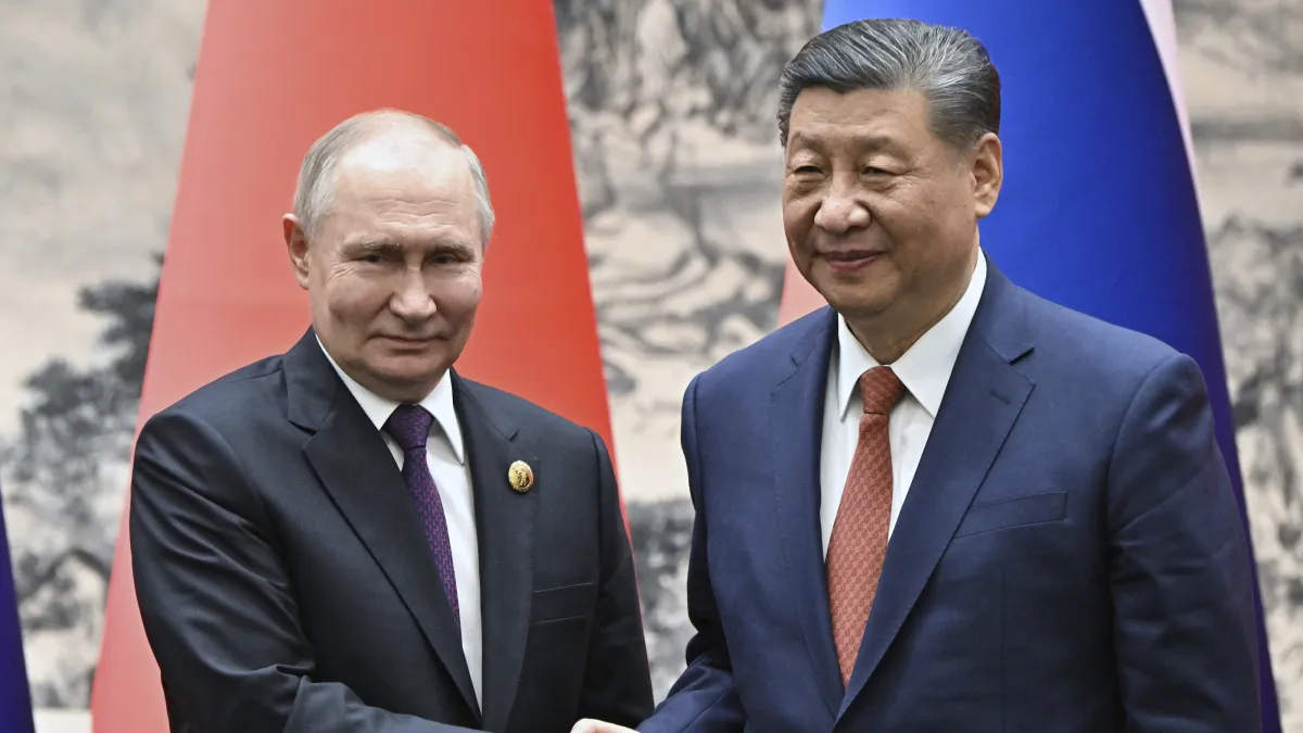 2024年5月16日,中國國家主席習近平與俄羅斯總統普京在北京見面。(美聯社)