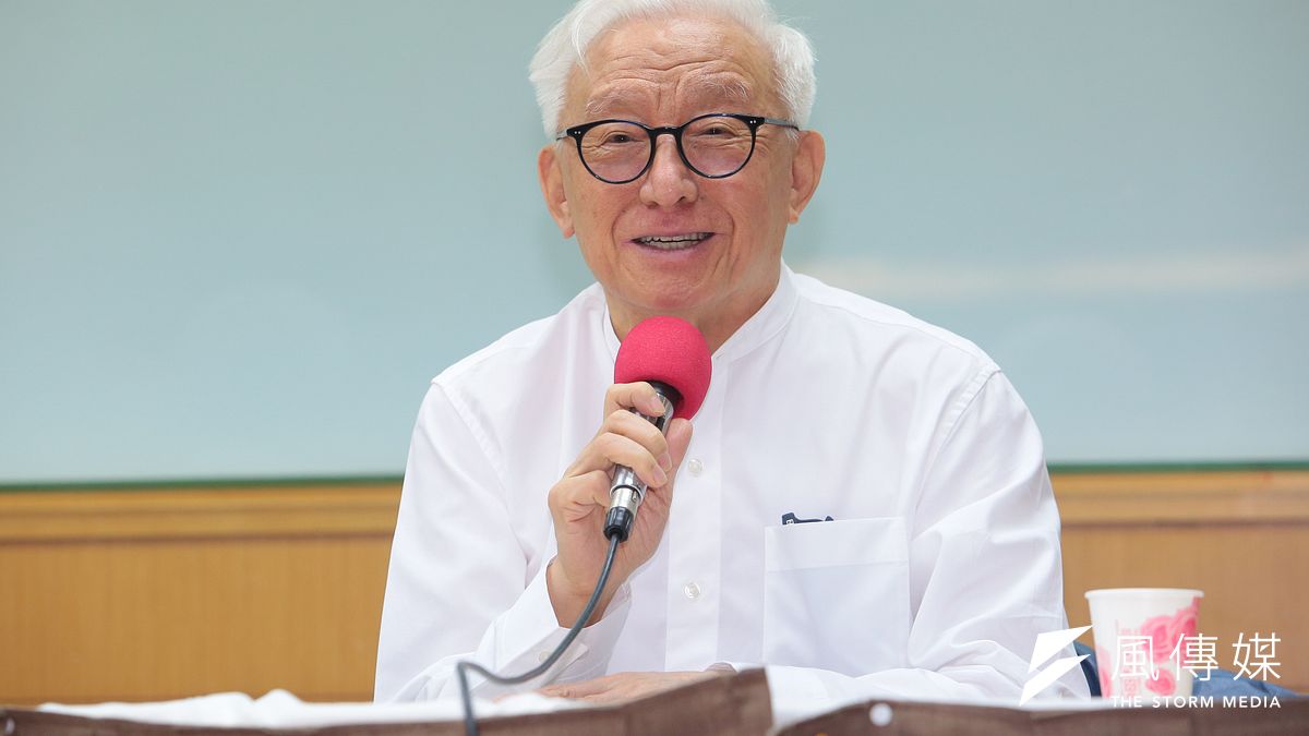 20220805-聯電榮譽董事長曹興誠5日召開記者會,宣布捐1億美金加強台灣國防。(顏麟宇攝) 20220805-聯電榮譽董事長曹興誠5日召開記者會,宣布捐1億美金加強台灣國防。(顏麟宇攝)