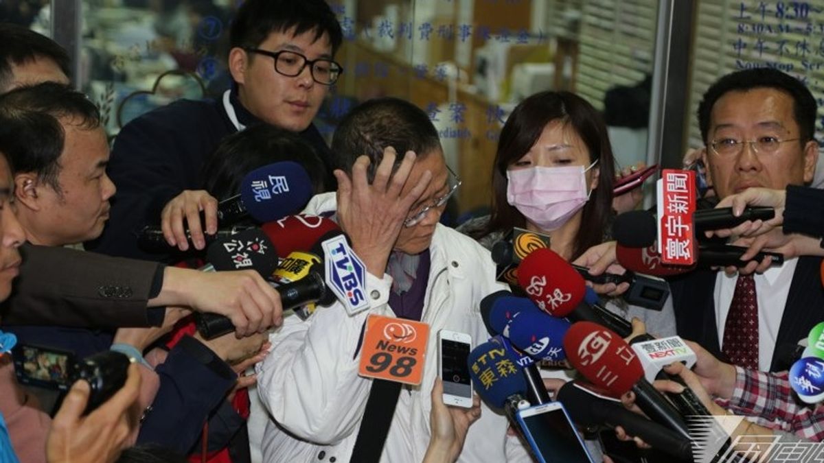 洪仲丘案一審輕判震撼台灣,洪家人難掩失望。 (余志偉攝) 洪仲丘案一審輕判震撼台灣,洪家人難掩失望。 (余志偉攝)