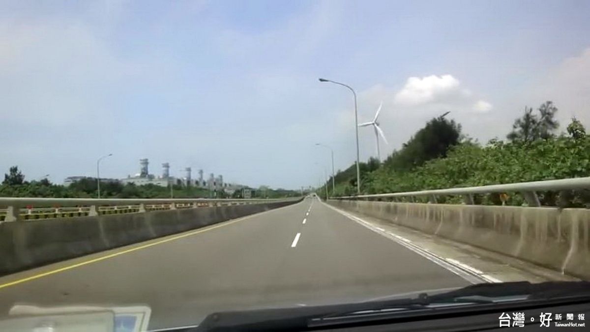 水溝蓋出包影響行車 台六一線將封閉修繕長達一個月 水溝蓋出包影響行車 台六一線將封閉修繕長達一個月