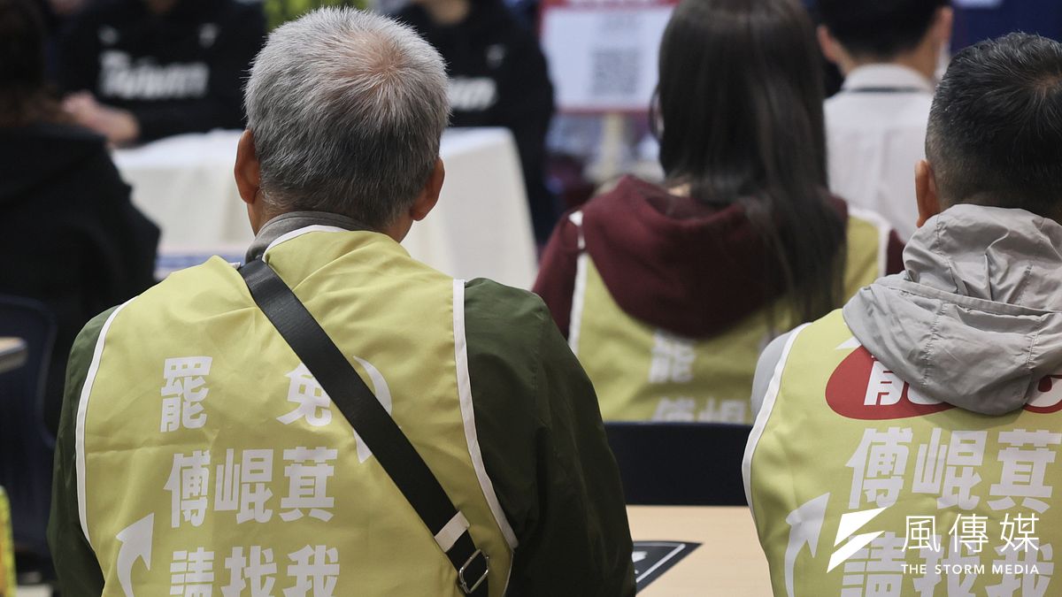 反共護台聯盟3月5日舉行「全台大罷免─反對政治詐騙、找回專業國會」記者會,出席的的罷免團體宣布啓動第二階段罷免。(資料照,柯承惠攝) 反共護台聯盟3月5日舉行「全台大罷免─反對政治詐騙、找回專業國會」記者會,出席的的罷免團體宣布啓動第二階段罷免。(資料照,柯承惠攝)