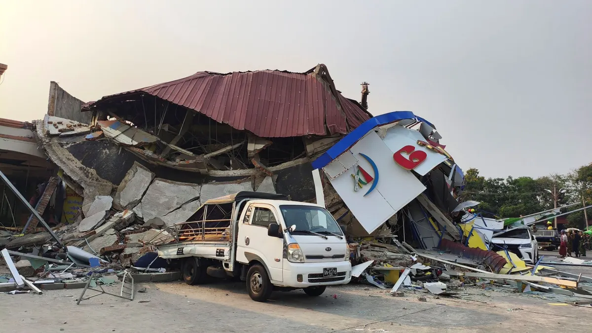 緬甸發生規模7.7強震,造成曼德勒等多地傳出嚴重災情。(美聯社)