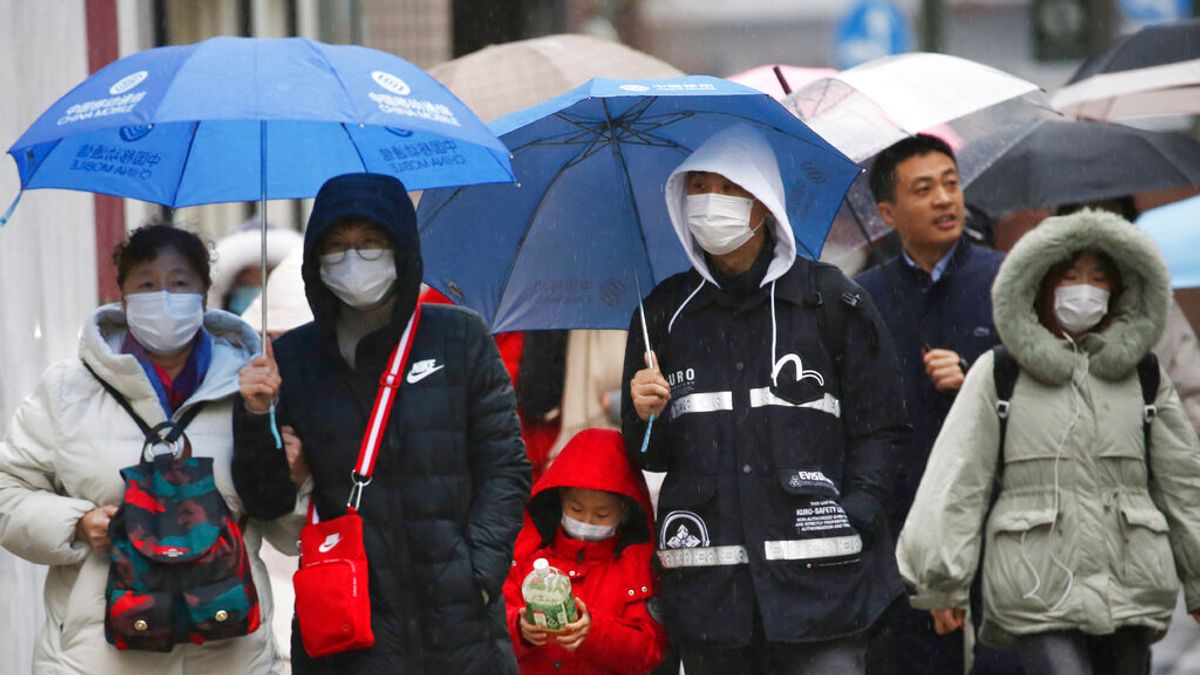 因應武漢肺炎,陸委會11日宣布有條件開放陸配子女入境政策一日多變。對此,府院定調,疫情指揮中心12日下午將宣布撤回該政策。示意圖,非關新聞個案。(資料照,美聯社) 因應武漢肺炎,陸委會11日宣布有條件開放陸配子女入境政策一日多變。對此,府院定調,疫情指揮中心12日下午將宣布撤回該政策。示意圖,非關新聞個案。(資料照,美聯社)