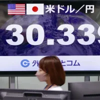 円相場はこのところ下落が続き、ここ数週間は対ドルで1ドル=130円台まで円安が進む場面が相次いだ。(写真/AP通信) 円相場はこのところ下落が続き、ここ数週間は対ドルで1ドル=130円台まで円安が進む場面が相次いだ。(写真/AP通信)