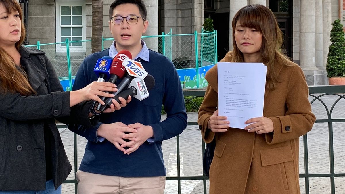 綠黨29日時由桃園市議員王浩宇(中)、律師李菁琪赴監察院告發國民黨總統候選人韓國瑜違反《政治獻金法》。(綠黨提供) 綠黨29日時由桃園市議員王浩宇(中)、律師李菁琪赴監察院告發國民黨總統候選人韓國瑜違反《政治獻金法》。(綠黨提供)