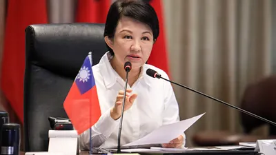 台中市長盧秀燕今(3)日主持市政會議,宣布台中各流感疫苗接種單位需公開揭示廠牌。(台中市政府提供)