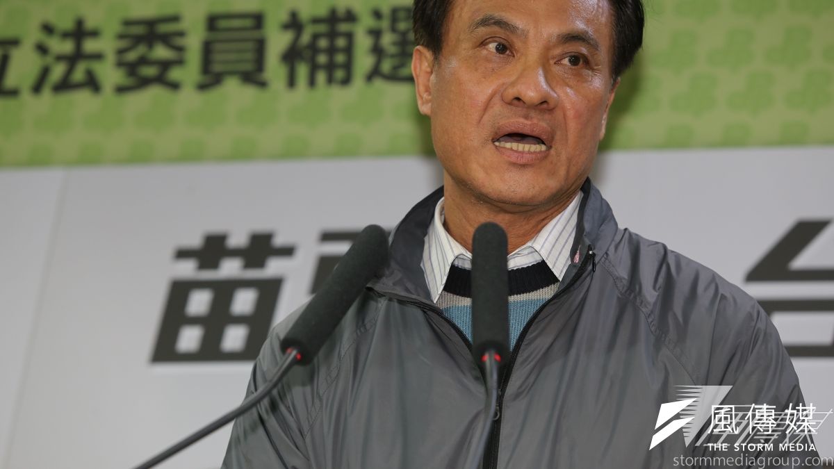 民進黨選對會召集人蘇嘉全表示,艱困選區的徵召,在有其他適當人選的情形下,選對會將考量社會意見,現任議員不會是優先徵召對象。(資料照片,楊子磊攝) 民進黨選對會召集人蘇嘉全表示,艱困選區的徵召,在有其他適當人選的情形下,選對會將考量社會意見,現任議員不會是優先徵召對象。(資料照片,楊子磊攝)