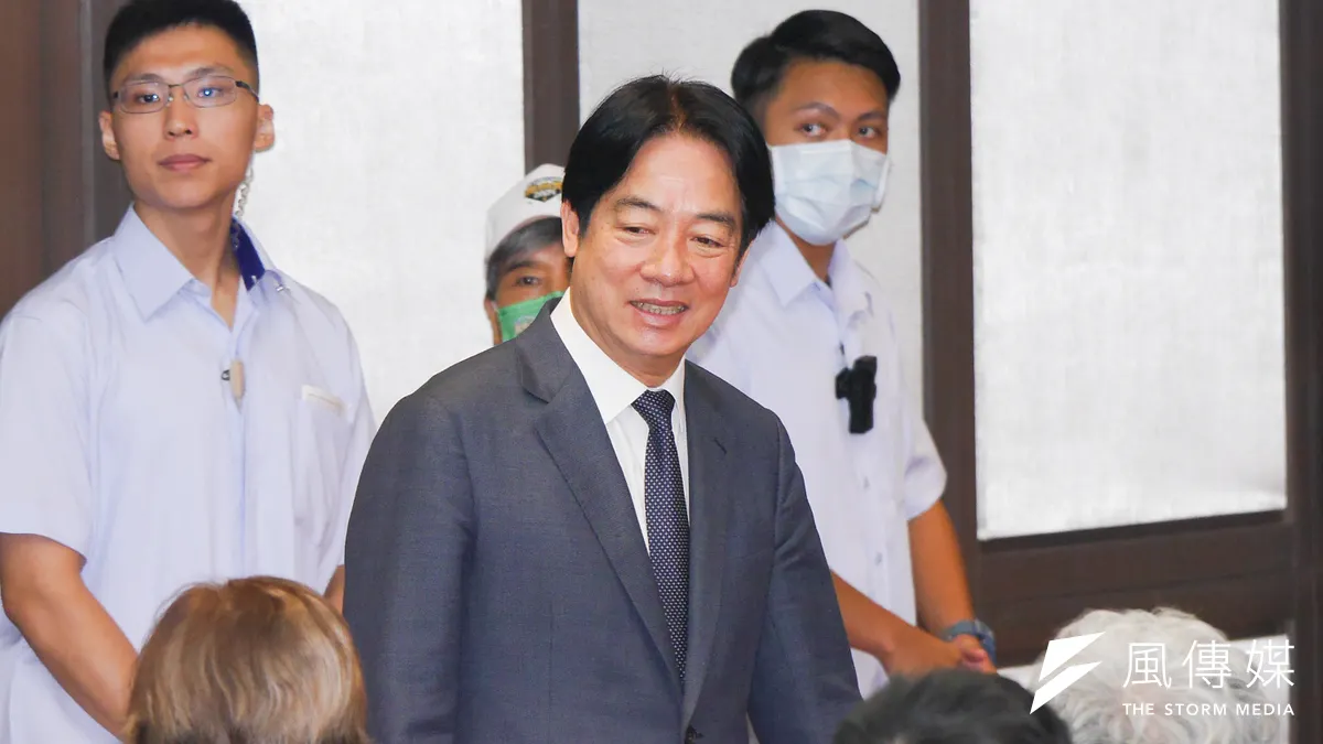 美麗島電子董事長吳子嘉認為,總統賴清德(見圖)跟行政院長卓榮泰的民調都雙雙下滑,是一個很大的警訊。(資料照,蔡親傑攝) 美麗島電子董事長吳子嘉認為,總統賴清德(見圖)跟行政院長卓榮泰的民調都雙雙下滑,是一個很大的警訊。(資料照,蔡親傑攝)