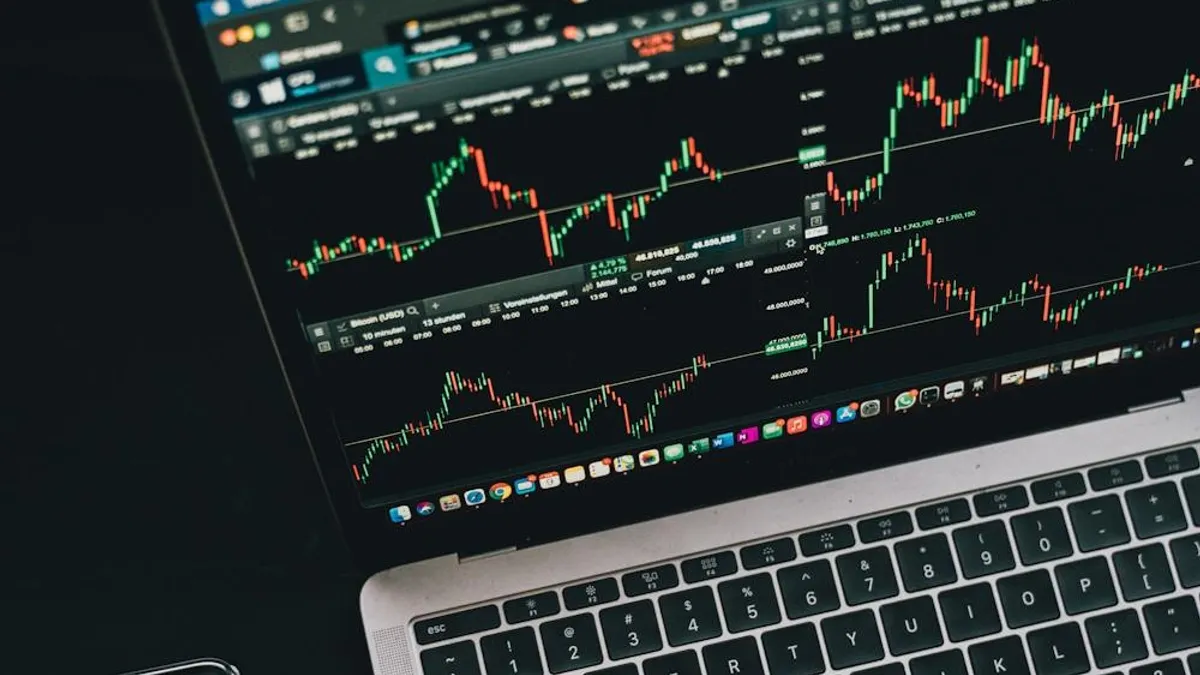 Evercore ISI首席股票與量化策略師朱利安·伊曼紐爾(Julian Emanuel)樂觀預估標普500指數在2026年底可能攀升至7750點。(示意圖/取自pexels)