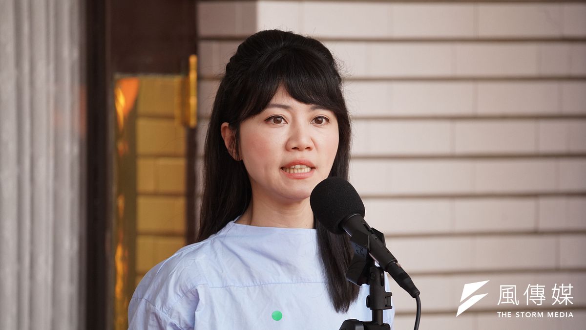 民進黨立委高嘉瑜(見圖)在《國土計畫法》表決時,因投票結果與黨團決議不同,被民進黨團開罰1萬元。(資料照,盧逸峰攝) 民進黨立委高嘉瑜(見圖)在《國土計畫法》表決時,因投票結果與黨團決議不同,被民進黨團開罰1萬元。(資料照,盧逸峰攝)