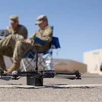 米軍は各部隊で無人機運用を拡大中。写真はフォート・ブリス基地での操縦訓練の様子。(写真/US Army Fort Bliss公式Facebookより) 米軍は各部隊で無人機運用を拡大中。写真はフォート・ブリス基地での操縦訓練の様子。(写真/US Army Fort Bliss公式Facebookより)