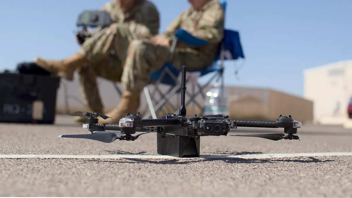 美軍正在擴大各種部隊操作無人機。圖為Fort Bliss基地的無人機飛手訓練。(取自US Army Fort Bliss臉書) 美軍正在擴大各種部隊操作無人機。圖為Fort Bliss基地的無人機飛手訓練。(取自US Army Fort Bliss臉書)