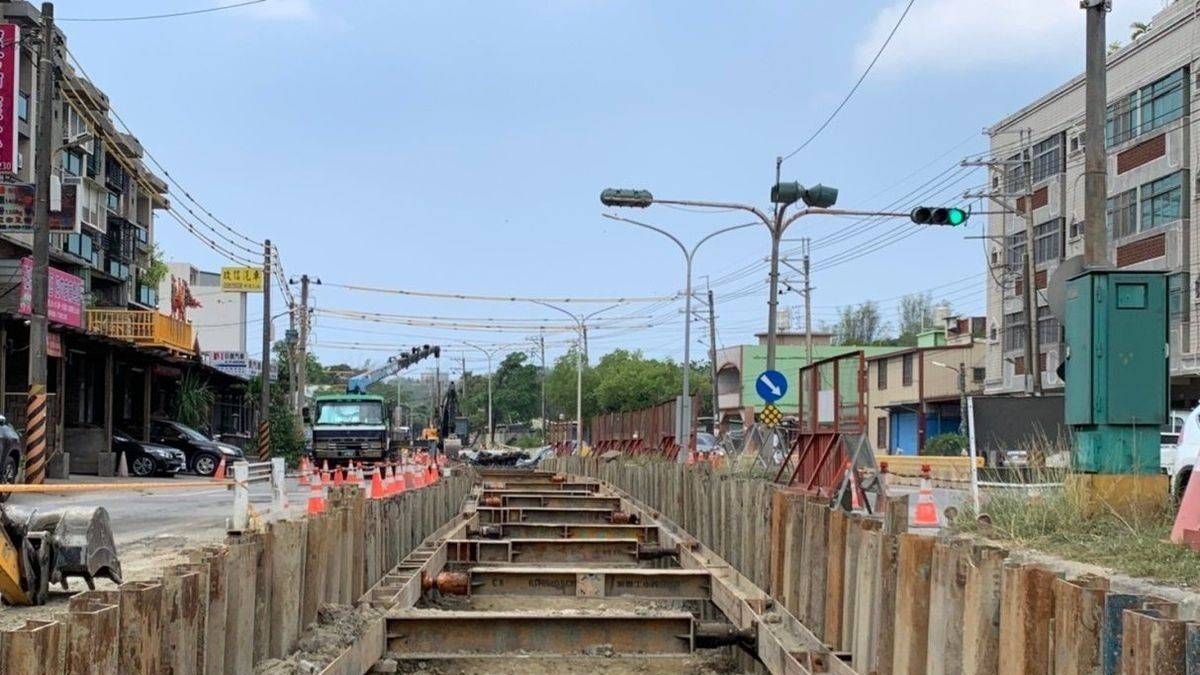 高雄市大寮區新厝路雨水下水道新建工程,整體工程於今年完成。(圖/高雄市水利局提供) 高雄市大寮區新厝路雨水下水道新建工程,整體工程於今年完成。(圖/高雄市水利局提供)