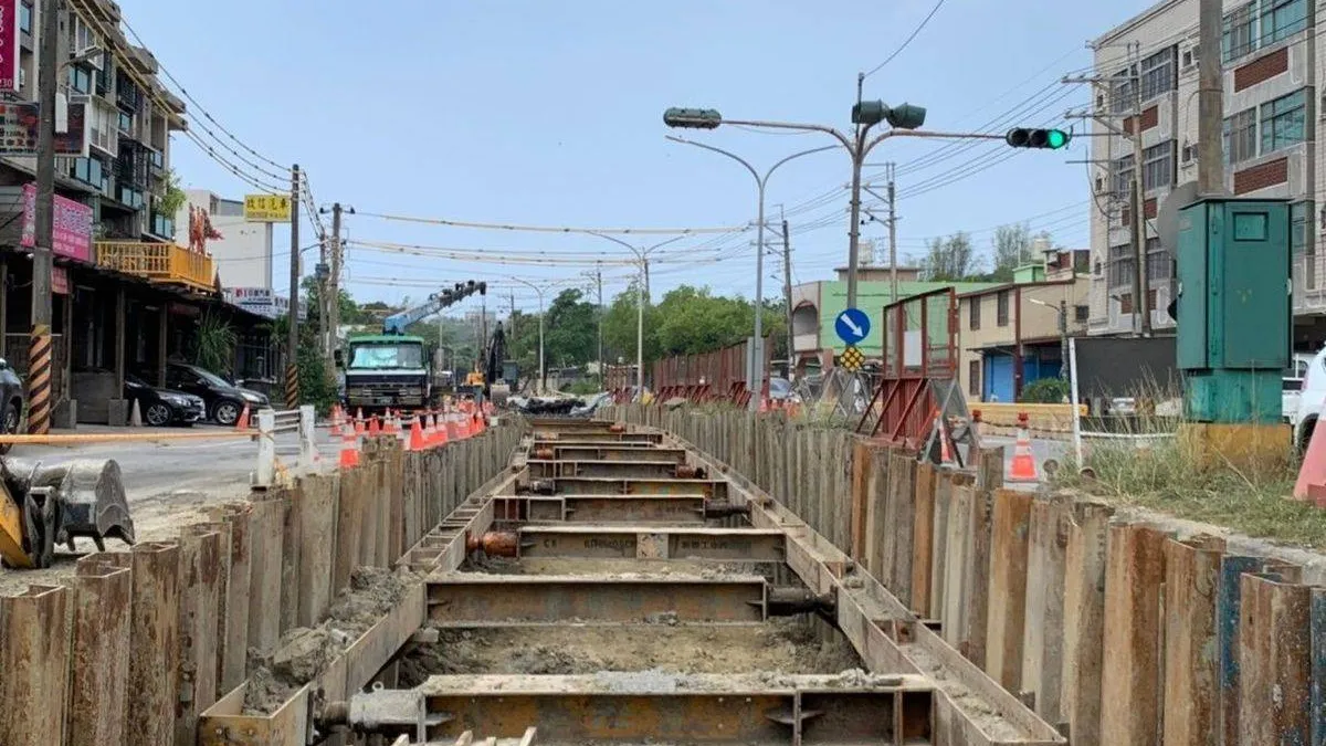 高雄市大寮區新厝路雨水下水道新建工程,整體工程於今年完成。(圖/高雄市水利局提供)