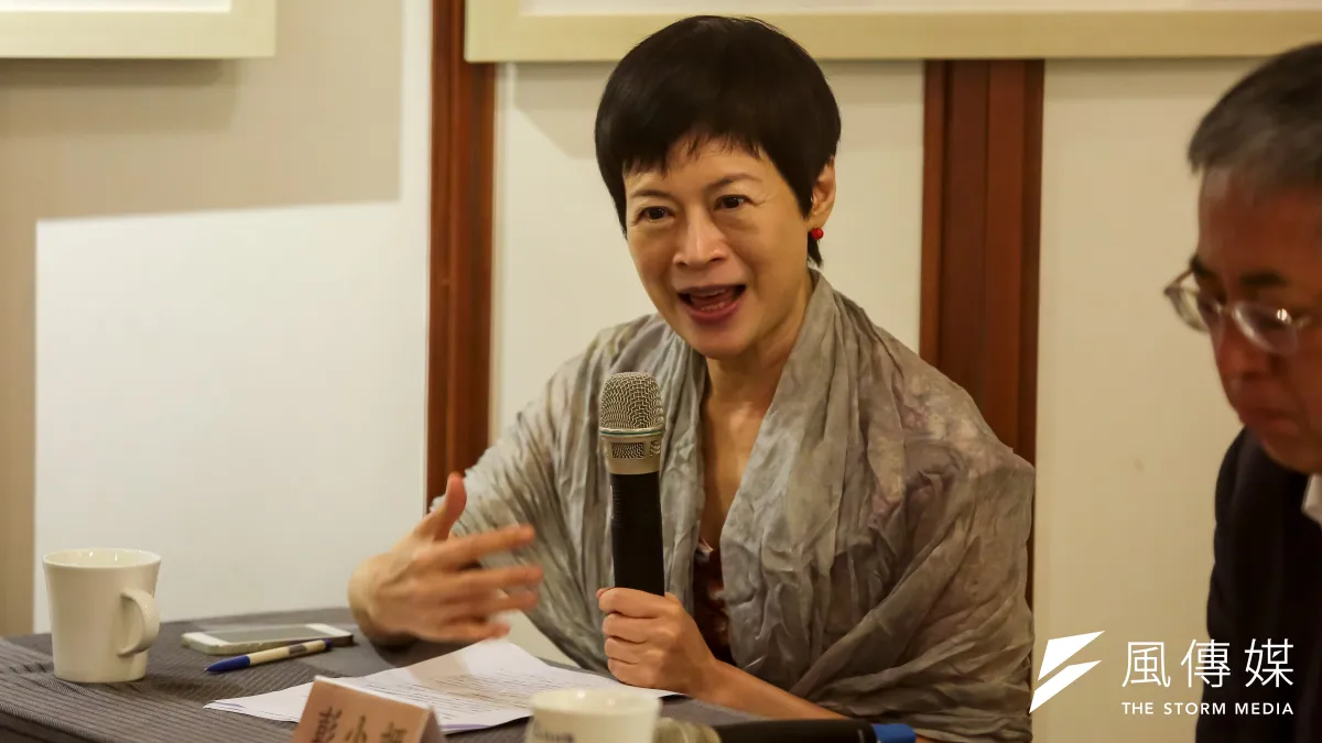 中研院中國文哲所教授彭小妍17日出席「巴金與他的朋友們」圖片文獻展,並表示,巴金的《隨想錄》充分顯示出他是一個追隨真情的五四人。(顏麟宇攝)
