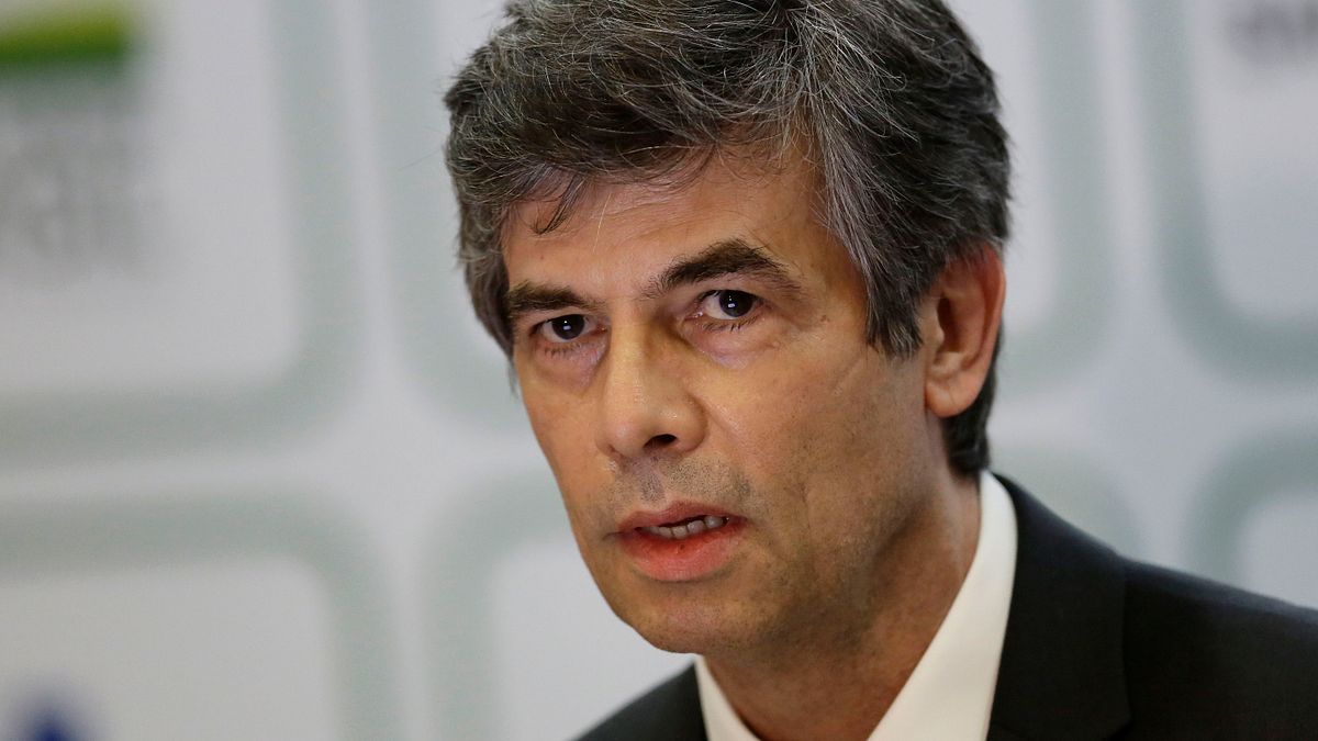 巴西衛生部長泰克上任不到一個月旋即請辭,傳與總統博索納羅在防疫工作上意見嚴重相左。(AP) 巴西衛生部長泰克上任不到一個月旋即請辭,傳與總統博索納羅在防疫工作上意見嚴重相左。(AP)