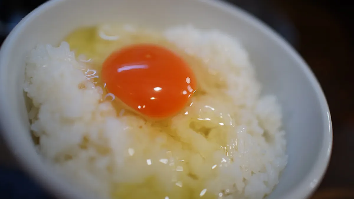 日式料理風靡全球,連不敢生吃雞蛋的老外,都開始願意嘗試生雞蛋醬油拌飯。到底日本食物的魅力在哪?為何能讓全球都瘋狂?(圖/Jun Seita@flickr)