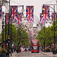 外交部の海外人事異動では、林昶佐氏のフィンランド代表就任に加え、江雅綺氏の駐英任命が論争を呼んでいる。(AP通信) 外交部の海外人事異動では、林昶佐氏のフィンランド代表就任に加え、江雅綺氏の駐英任命が論争を呼んでいる。(AP通信)