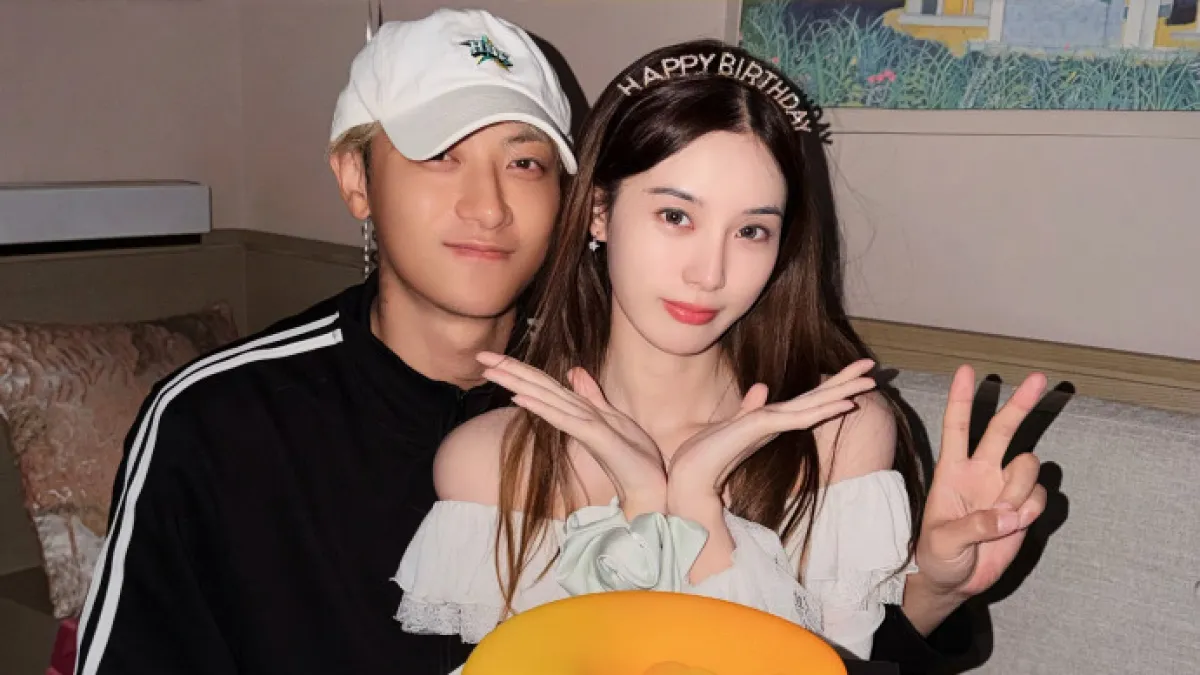 徐藝洋15日曬出與黃子韜牽著孩子的海邊合照,讓生子傳聞再度成為焦點,從2024年赴美產檢爆料、直播疑似說溜嘴,到2025年否認代孕,7大時間點一次看。(圖/翻攝自徐藝洋微博)