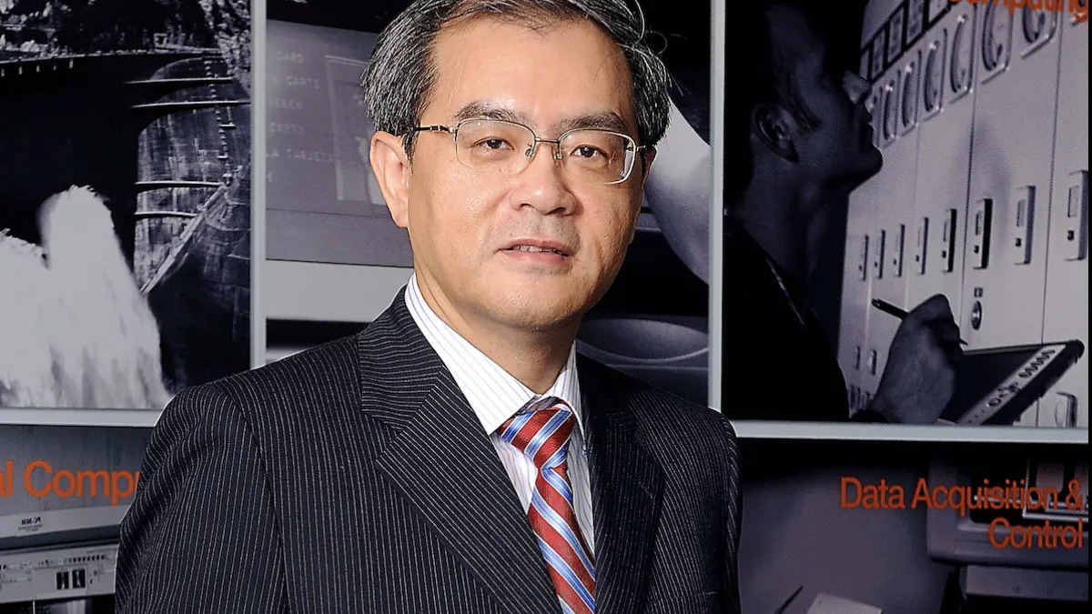研華董事長劉克振坦言,AI對公司絕對有幫助,但商機發酵不會那麼快,他不希望投資人買了股票,萬一爆紅又跌下來,會害人虧錢。(圖/研華提供)