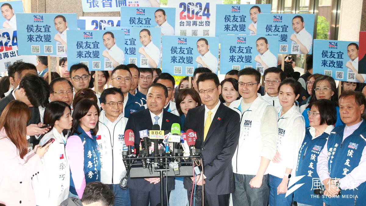 「侯康配」可謂戰力滿點,信心十足,一定能贏得2024年的選戰,讓政黨輪替。(圖/李梅瑛攝) 「侯康配」可謂戰力滿點,信心十足,一定能贏得2024年的選戰,讓政黨輪替。(圖/李梅瑛攝)