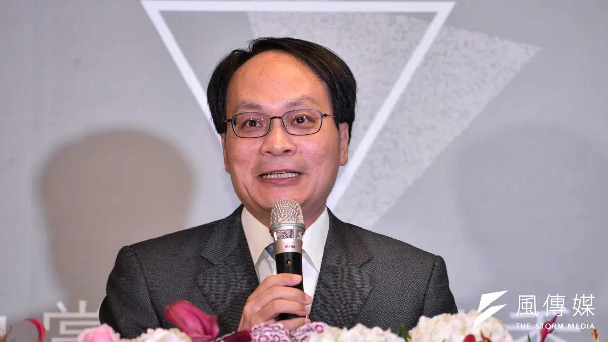 產會主委交接典禮,新任主委林峯正致詞。(甘岱民攝)