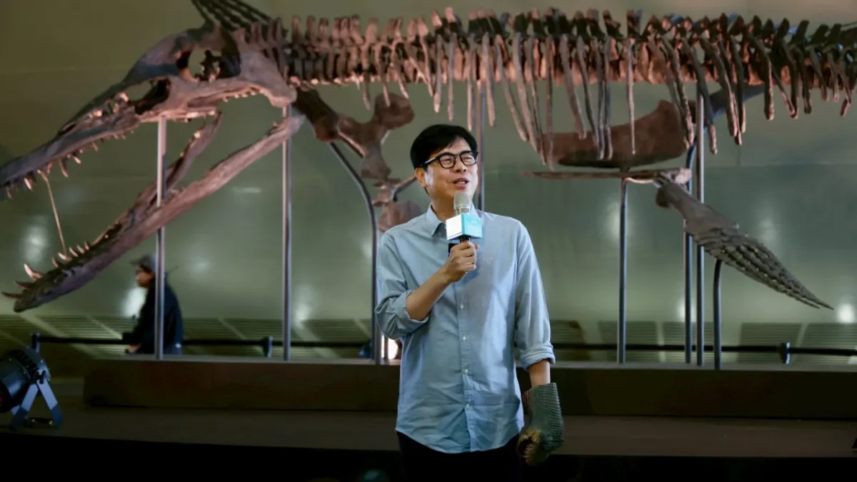 高雄市長陳其邁是可以挑戰蔣萬安的綠營人選。(圖/高市教育局提供)