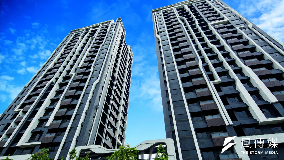 璟都柏悦位於大興西路綠園道首排,規劃2-3房,每戶23-38坪。(圖/璟都柏悦提供)