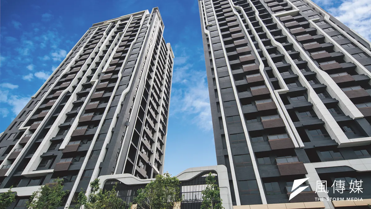 璟都柏悦位於大興西路綠園道首排,規劃2-3房,每戶23-38坪。(圖/璟都柏悦提供) 璟都柏悦位於大興西路綠園道首排,規劃2-3房,每戶23-38坪。(圖/璟都柏悦提供)